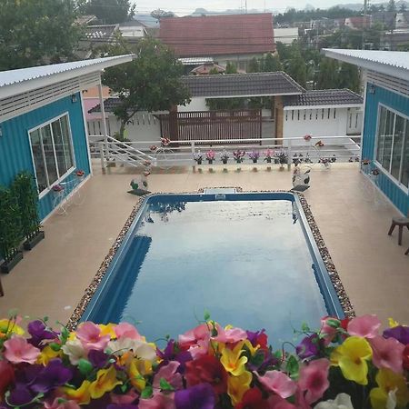 Farsai Homestay Lop Buri Zewnętrze zdjęcie