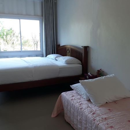 Farsai Homestay Lop Buri Zewnętrze zdjęcie