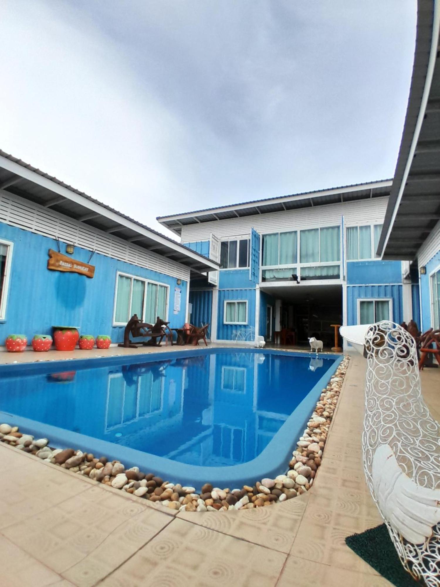 Farsai Homestay Lop Buri Zewnętrze zdjęcie