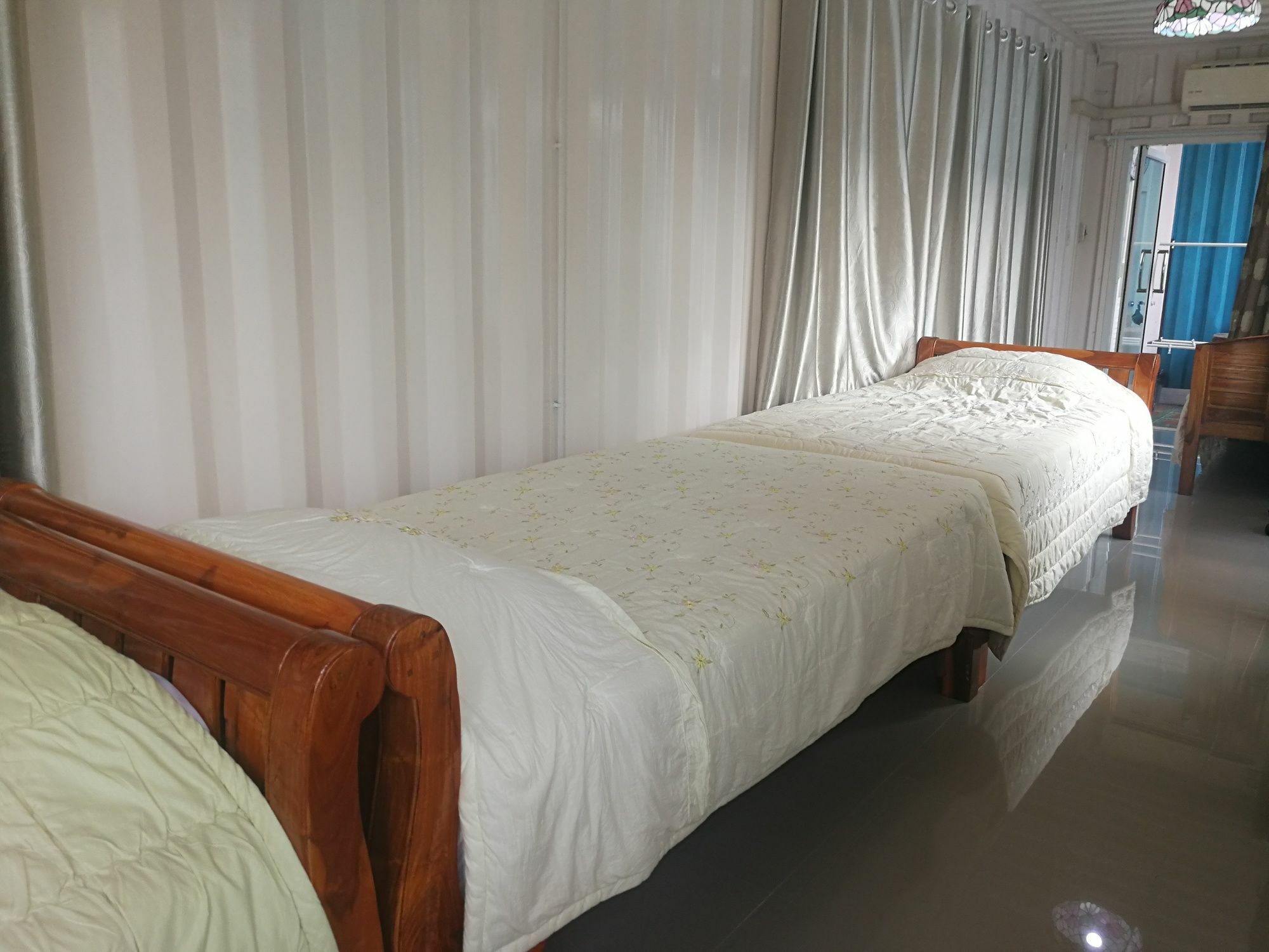Farsai Homestay Lop Buri Zewnętrze zdjęcie