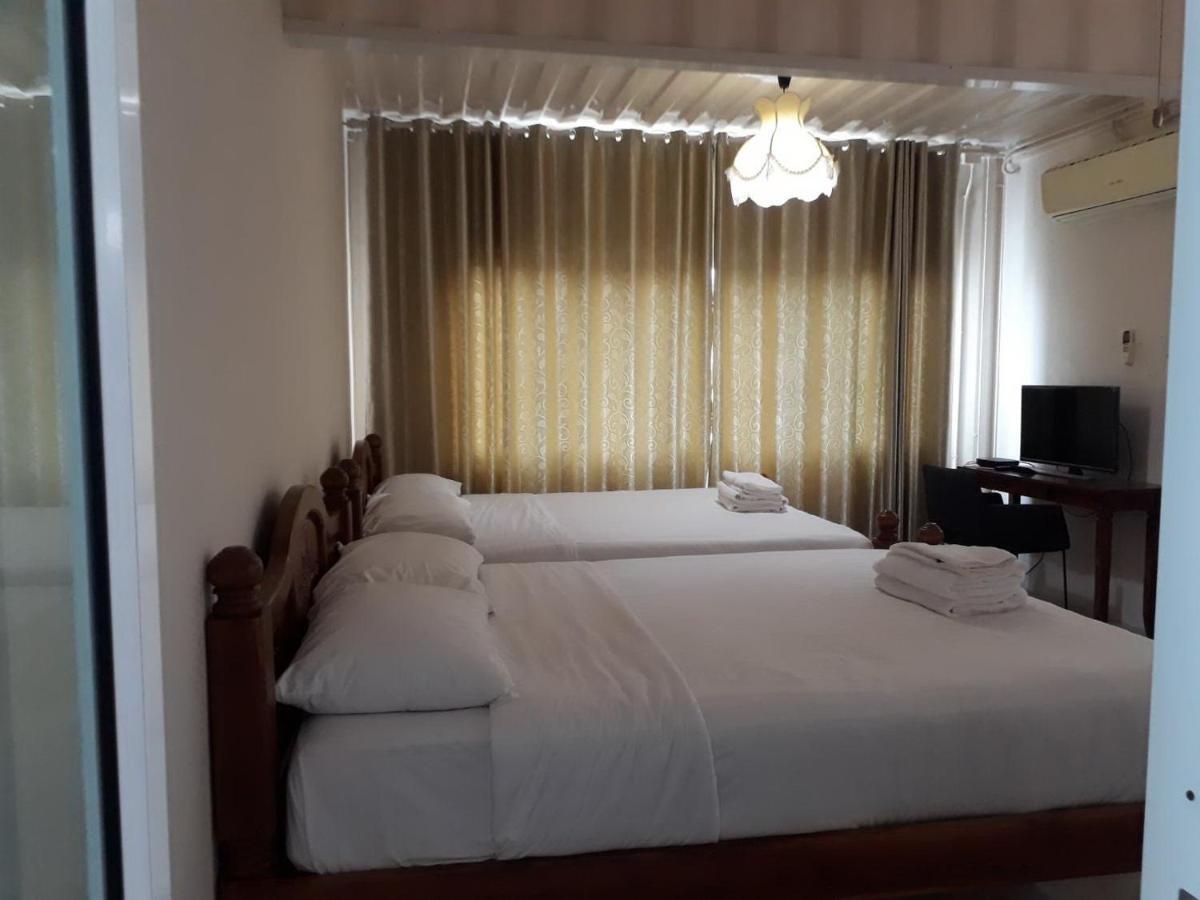 Farsai Homestay Lop Buri Zewnętrze zdjęcie