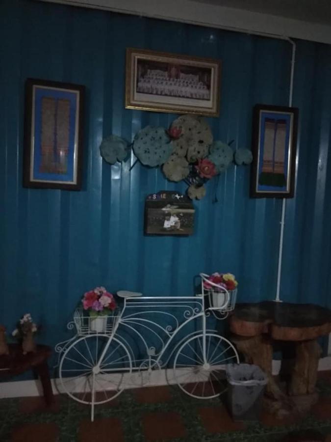 Farsai Homestay Lop Buri Zewnętrze zdjęcie